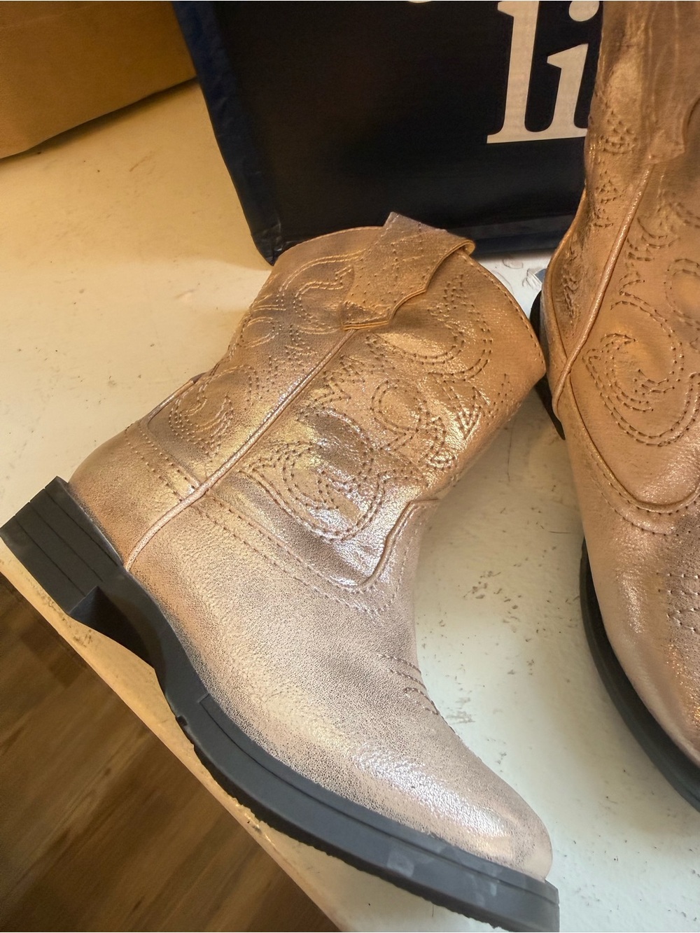 Girls Metallic Pink Cowboy Boots - Kids Western Boot - Picture 3 of 5